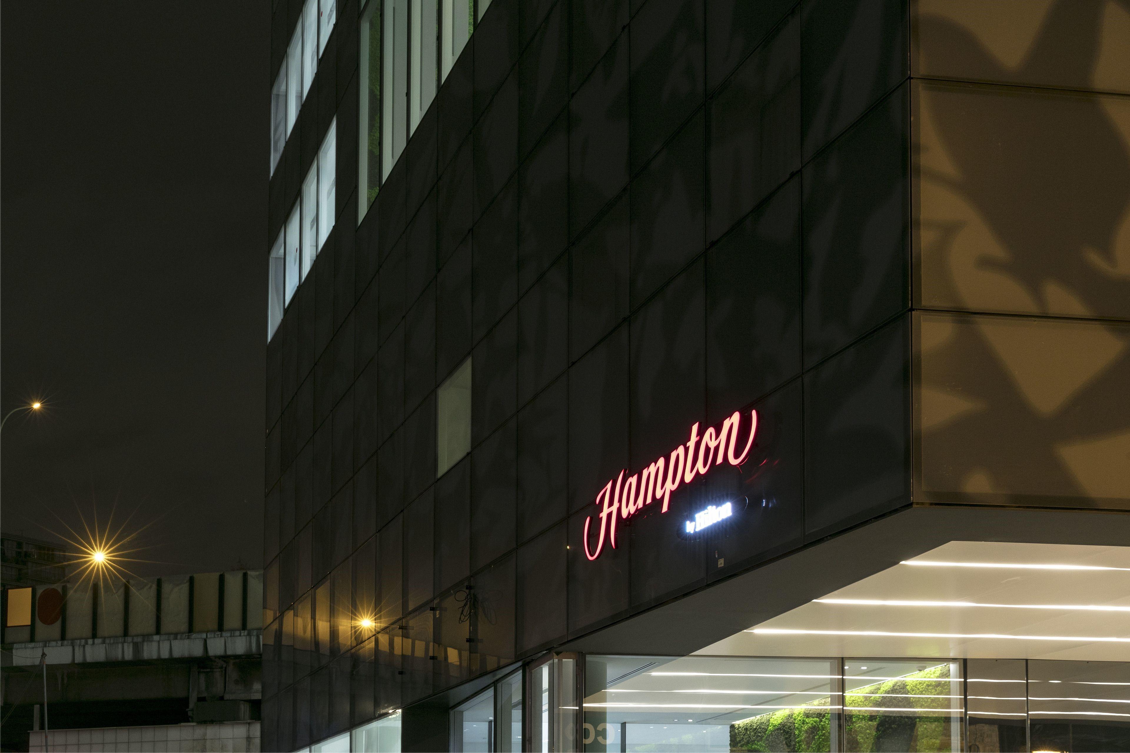 Hotel Hampton By Hilton Paris Clichy Exteriér fotografie